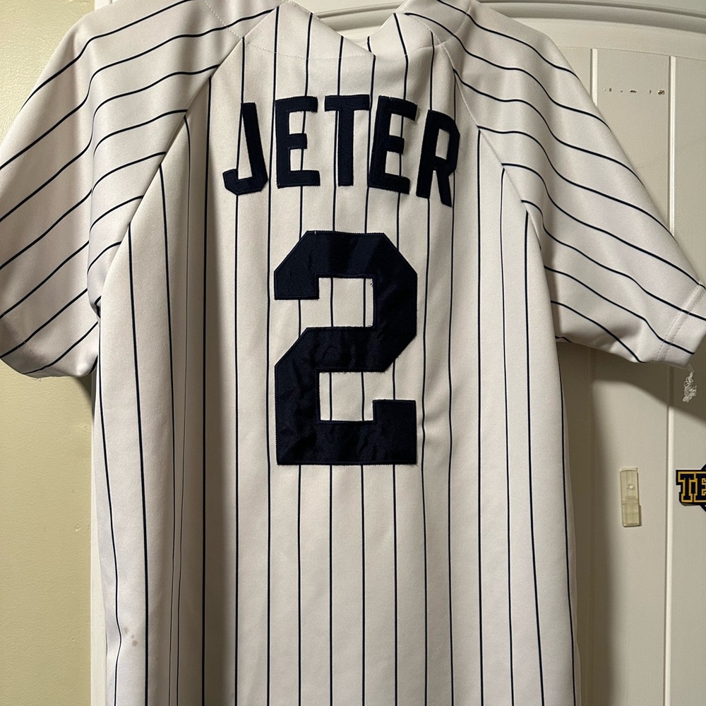 Derek Jeter yankee jersey